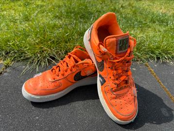 Nike Air Force Low Just Do It Edition Orange  beschikbaar voor biedingen