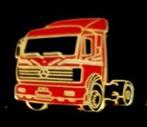 Mercedes Truck - cabine pin- rood goudkleur, Verzamelen, Speldjes, Pins en Buttons, Verzenden, Nieuw, Transport, Speldje of Pin