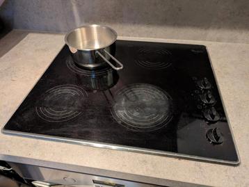 Vier pits keramische kookplaat van Whirlpool met knoppen beschikbaar voor biedingen