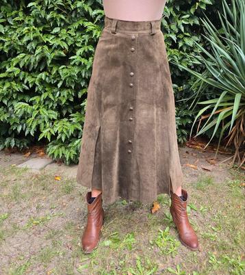 Suede leren rok leger groen beschikbaar voor biedingen
