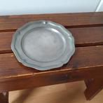 Tinnen platte schaal en tinnen schaal op pootjes, Antiek en Kunst, Ophalen of Verzenden