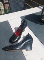 Leuke leren  schoenen met sleehak., Kleding | Dames, Schoenen, Ophalen of Verzenden, Zo goed als nieuw, Zwart, Bronx