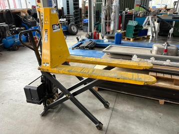 Hooghef-Palletwagens  beschikbaar voor biedingen