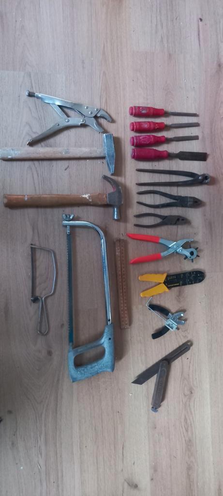 Div gereedschap beitels tangen hamers ijzerzaag zwaaihaak, Doe-het-zelf en Verbouw, Gereedschap | Handgereedschap, Zo goed als nieuw