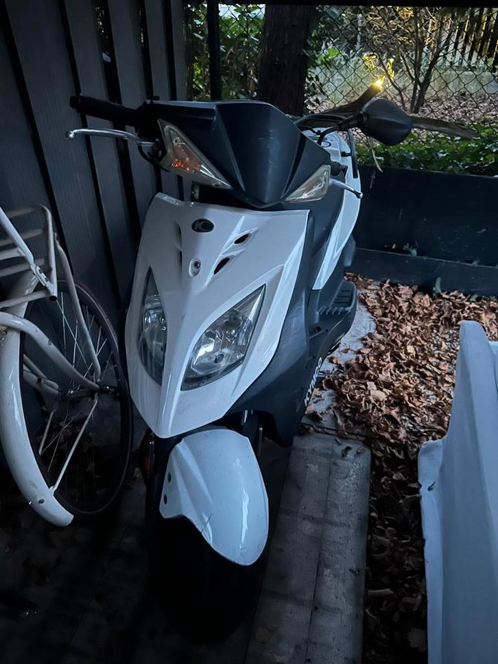 Kymco scooter, Fietsen en Brommers, Scooters | Kymco, Zo goed als nieuw, Overige modellen, Benzine, Ophalen