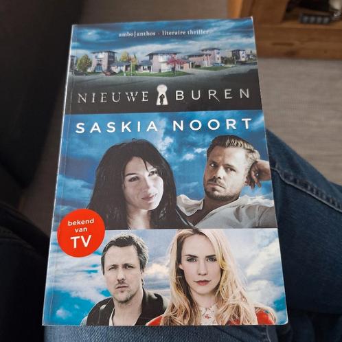 Saskia Noort - Nieuwe buren, Boeken, Thrillers, Zo goed als nieuw, Nederland, Ophalen of Verzenden