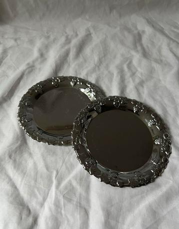 Set van 2 vintage Franse sierbordjes Ø 15cm beschikbaar voor biedingen