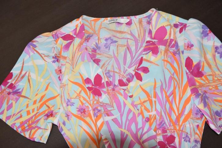 Gekleurd blousje van Only, Kleding | Dames, Blouses en Tunieken, Zo goed als nieuw, Maat 34 (XS) of kleiner, Overige kleuren, Ophalen of Verzenden