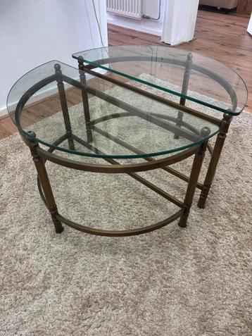 Vintage messing bijzettafels beschikbaar voor biedingen