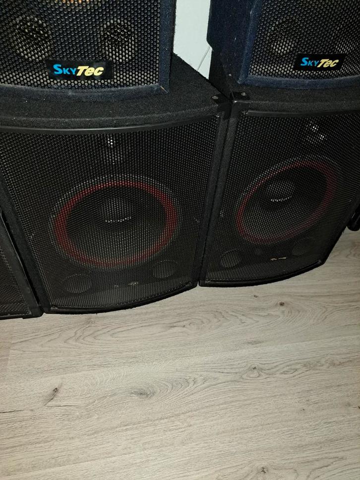 Set te koop + flichtcase, Audio, Tv en Foto, Luidsprekers, Gebruikt, Complete surroundset, 120 watt of meer, Overige merken, Ophalen of Verzenden