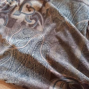 Stof - Dunne, bruine tint - 180x150cm beschikbaar voor biedingen