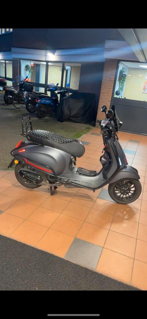 Vespa Sprint (full option), Fietsen en Brommers, Scooters | Vespa, Zo goed als nieuw, Vespa S, Maximaal 45 km/u, Benzine, Ophalen