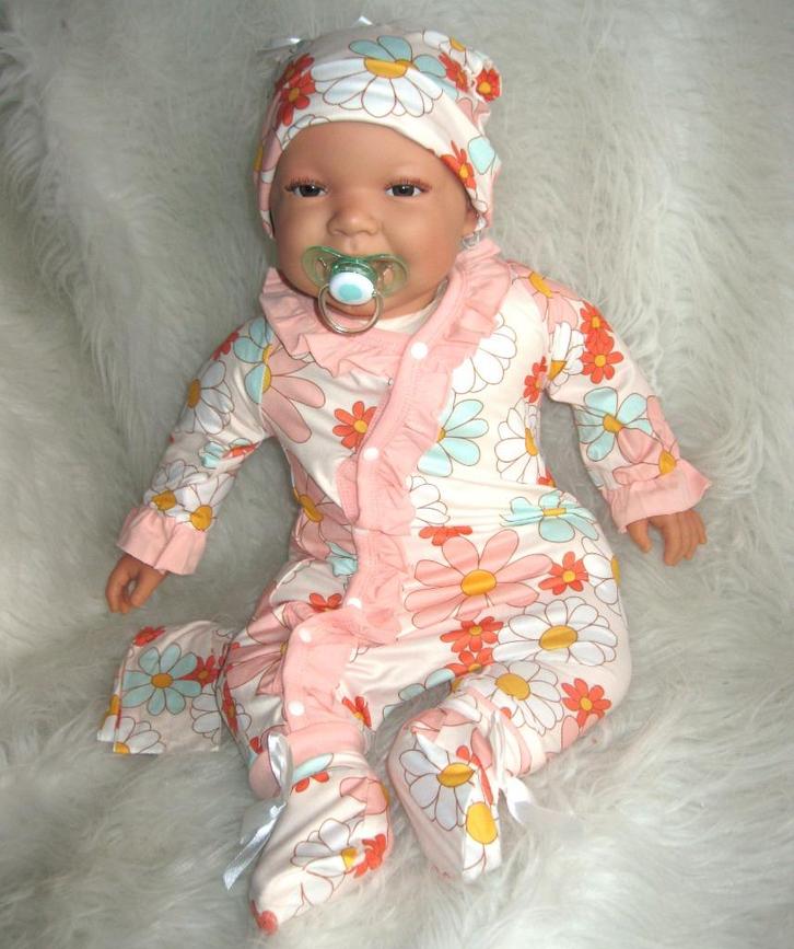 Levensechte Babypop soft body baby Naomi bruine ogen 53 cm, Kinderen en Baby's, Speelgoed | Poppen, Nieuw, Babypop, Ophalen of Verzenden
