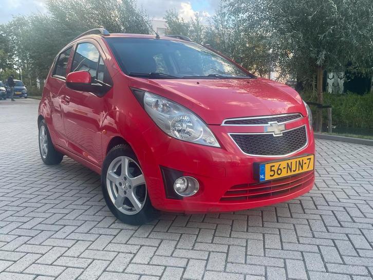 Chevrolet Spark 1.0i Benzine ! 2010 Rood / AIRCO / NAP / APK, Auto's, Chevrolet, Bedrijf, Spark, Benzine, B, Hatchback, Handgeschakeld