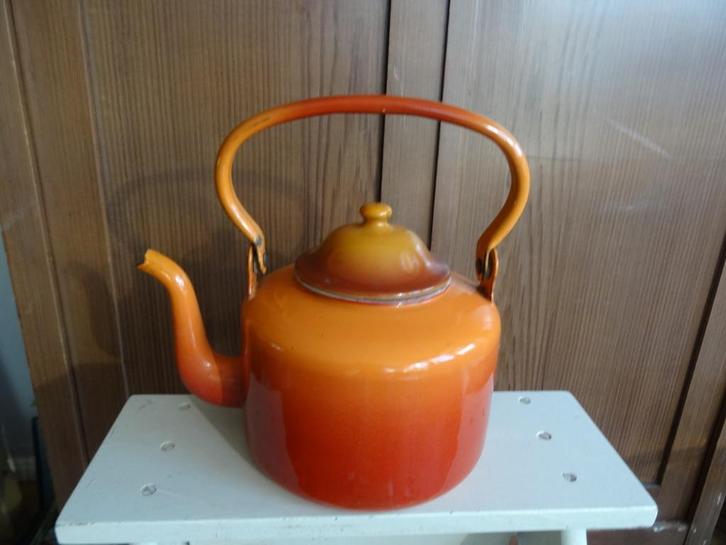 Mooie oude oranje gevlamd emaille waterketel, Antiek en Kunst, Antiek | Emaille, Ophalen