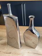 TODO MUNDO twee vazen,  zilverkleurig, in perfecte staat, Ophalen of Verzenden, Zo goed als nieuw