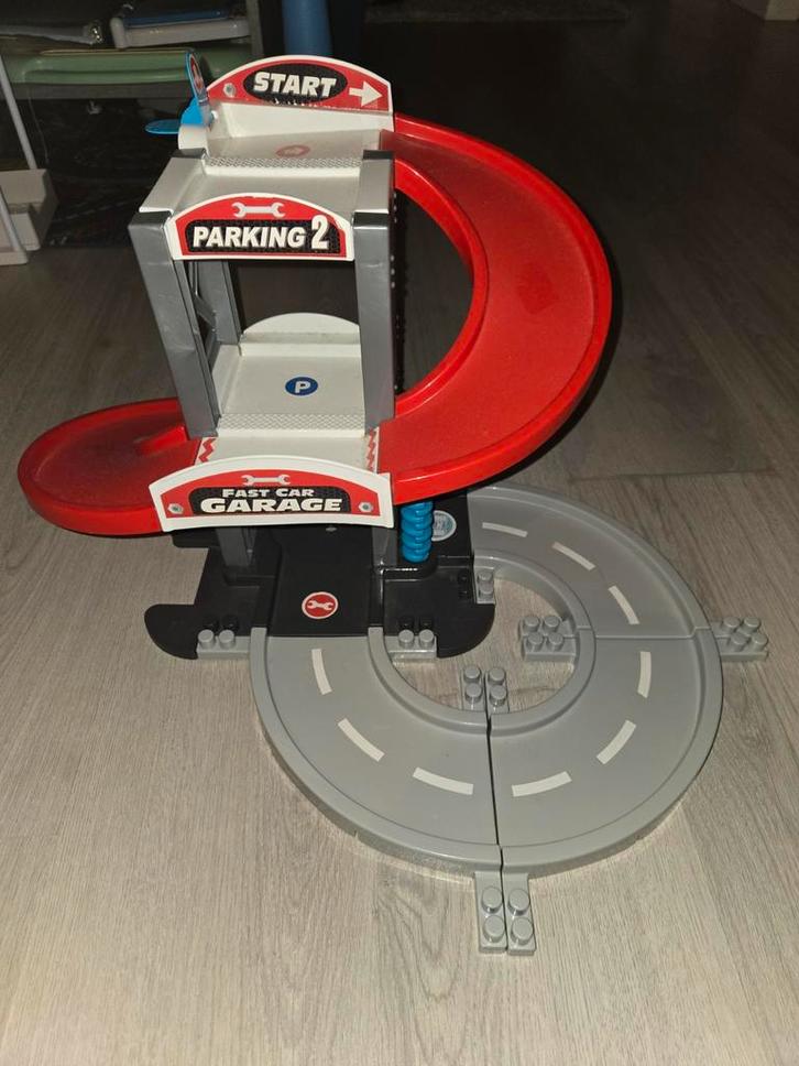 Speelgoed Auto Garage verdiepingen met wasstraat, Kinderen en Baby's, Speelgoed | Racebanen, Gebruikt, Onderdelen, Handmatig, Overige merken