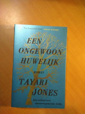 Jones, Tayari. Een ongewoon huwelijk beschikbaar voor biedingen