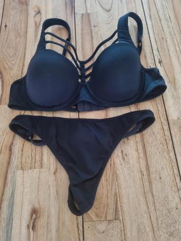 Marlies dekkers setje beschikbaar voor biedingen