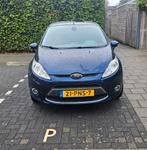 Ford Fiësta 1.6 120pk 2011 100% dealeronder. APK 26-02-27, Auto's, Voorwielaandrijving, 1596 cc, 40 €/maand, Blauw