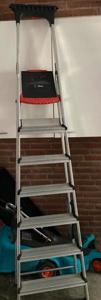 Altrex 7 treden trap in prima staat, Doe-het-zelf en Verbouw, Ladders en Trappen, 2 tot 4 meter, Trap, Opvouwbaar of Inschuifbaar