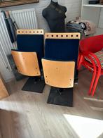 2 Opklapbare Theaterstoelen - Blauw & Beukenhout, Huis en Inrichting, Twee, Blauw, Ophalen of Verzenden, Zo goed als nieuw