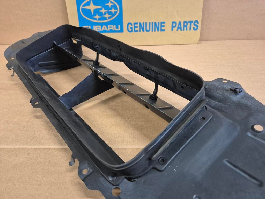 subaru impreza hawkeye 05-07 sti intercooler splitter oem, Auto-onderdelen, Carrosserie en Plaatwerk, Subaru, Gebruikt, Voor, Ophalen of Verzenden