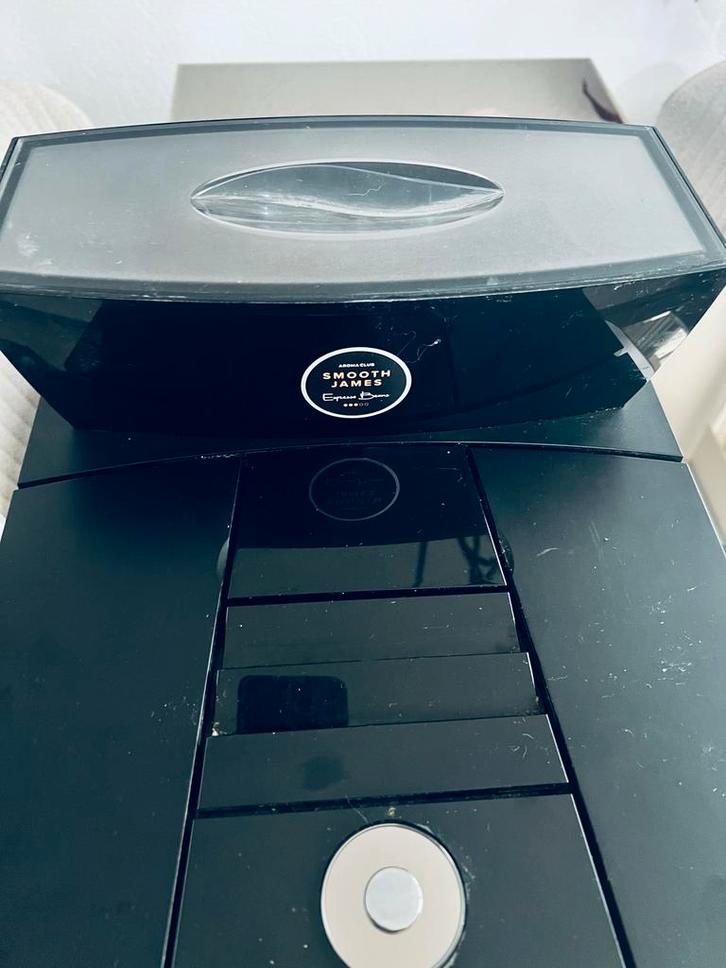 JURA GIGA X3c Aluminium (EA) – bijna nieuw!, Witgoed en Apparatuur, Koffiezetapparaten, Zo goed als nieuw, Koffiebonen, Koffiemachine