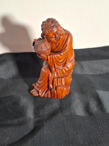 Chinees houten beeldje.  beschikbaar voor biedingen