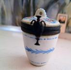 Antiek Porseleinen Pillendoosje, Ophalen of Verzenden