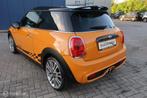 Mini Mini 2.0 Cooper S Serious Business, NAVI,PANODAK,CAMERA, 1998 cc, Gebruikt, Zwart, 4 stoelen