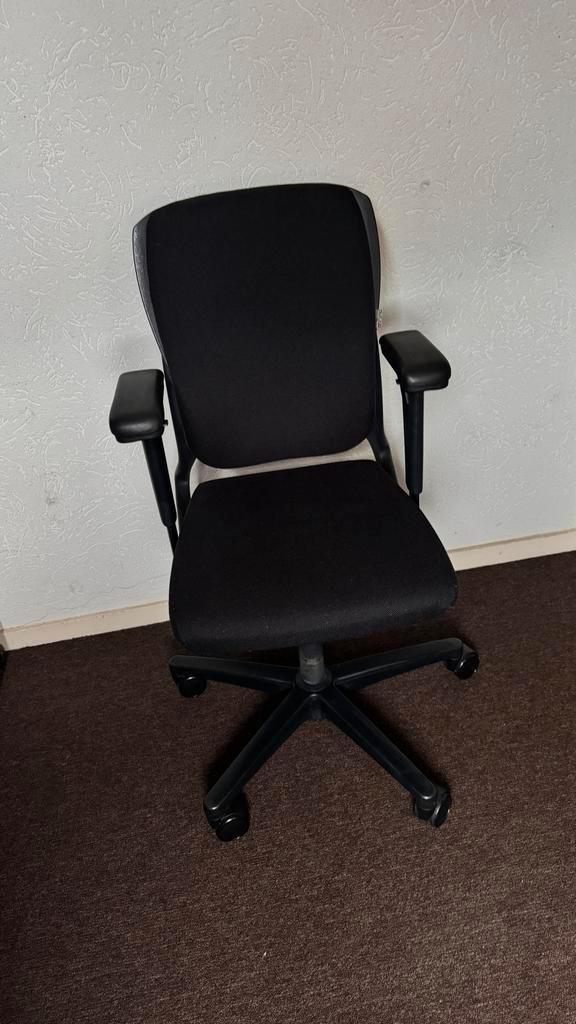 Ahrend 230 Bureaustoel - Comfortabel & Instelbaar, Huis en Inrichting, Bureaustoelen, Gebruikt, Bureaustoel, Zwart, Ergonomisch