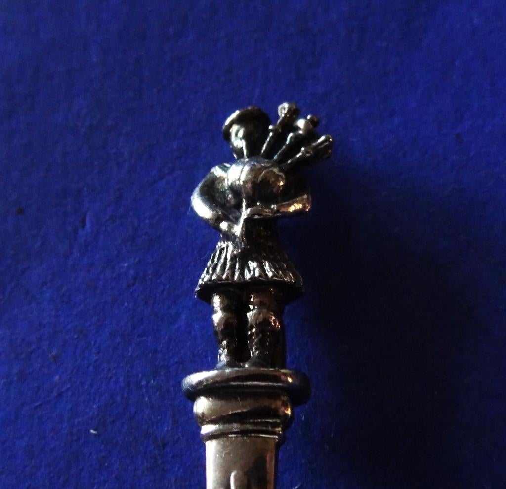 Thee Lepel Doedelzak, Verzenden, Gebruikt