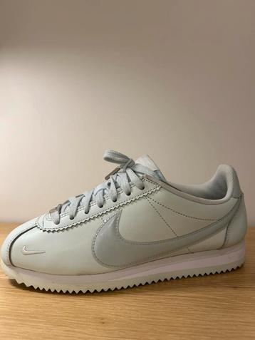 Nieuwe Nike Cortez Sneakers beschikbaar voor biedingen