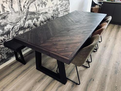 Visgraat eettafel 240 + bijbehorende eetbank, Huis en Inrichting, Tafels | Eettafels, Zo goed als nieuw, 50 tot 100 cm, 200 cm of meer