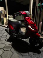 Piaggio Zip 50cc 4t geel kenteken NIEUW STAAT!!, Maximaal 45 km/u, Zip, Ophalen of Verzenden, Zo goed als nieuw