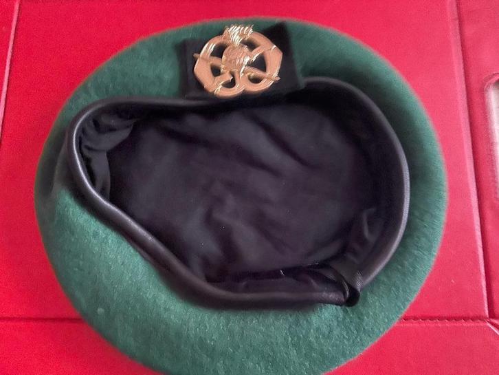 KCT baret maat 60, Verzamelen, Militaria | Algemeen, Landmacht, Kleding of Schoenen, Nederland, Verzenden