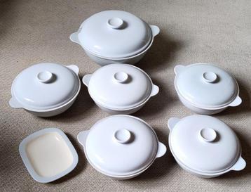 Partij FRIS EDAM servies 7 schalen  parelgrijs 1955 beschikbaar voor biedingen