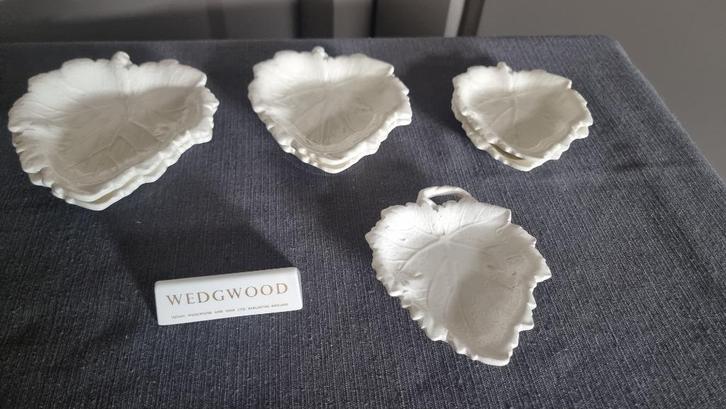 Wedgwood unieke zeer bijzondere majolica leaf schaaltjes, Antiek en Kunst, Antiek | Servies los, Ophalen of Verzenden