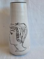 Vintage vaasje Potterie Boonstra. "Meisjeshoofd", Overige kleuren, Aardewerk of Porselein, Ophalen of Verzenden, Zo goed als nieuw