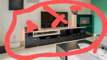 TV furniture in perfect condition with electric fireplace  beschikbaar voor biedingen