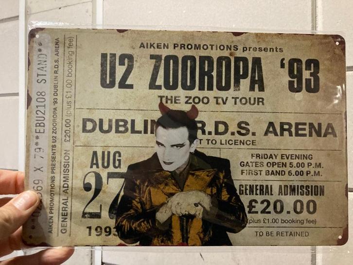 U2 poster metaal, Verzamelen, Posters, Nieuw, Film en Tv, A1 t/m A3, Ophalen of Verzenden