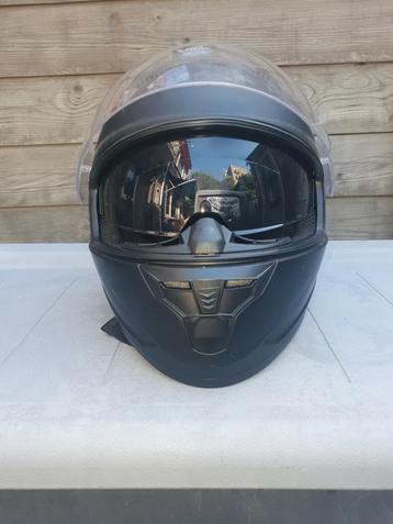 Vinz motorhelm. beschikbaar voor biedingen