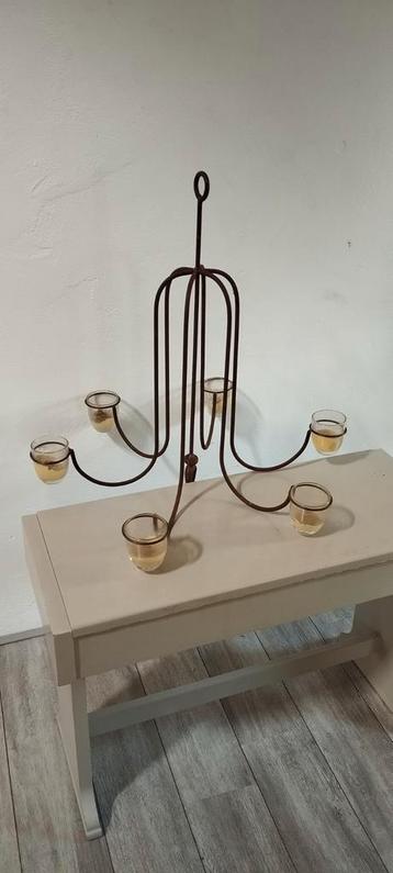 Kandelaar ijzer beschikbaar voor biedingen