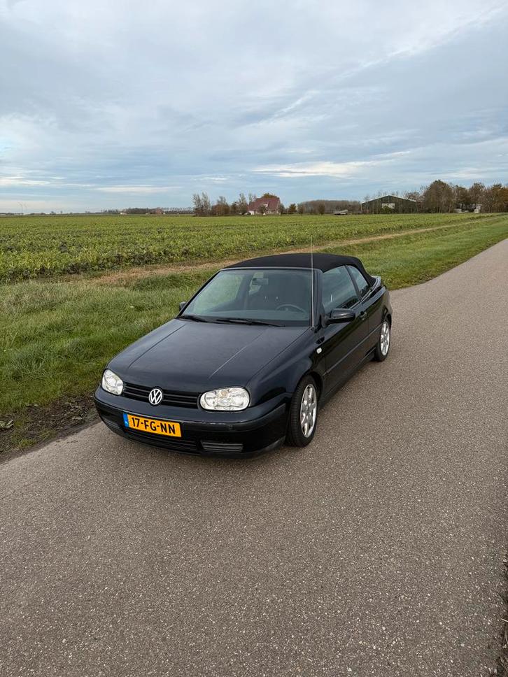 Volkswagen Golf 1.8 Cabriolet 55KW 2000 Blauw NL auto, Auto's, Volkswagen, Particulier, Benzine, Cabriolet, Handgeschakeld, Origineel Nederlands
