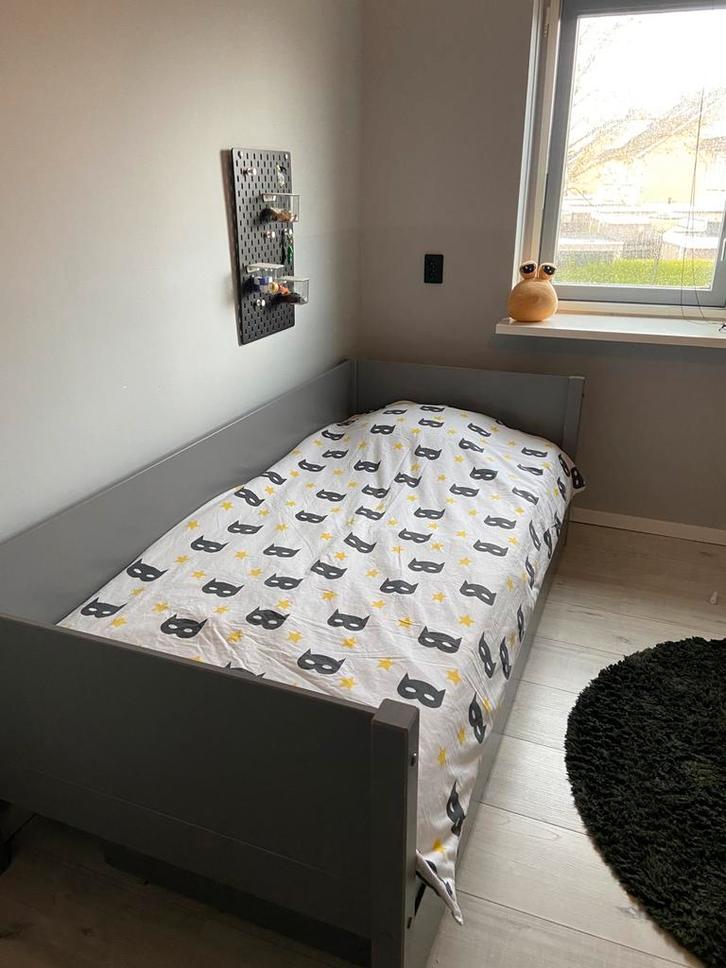 Eenpersoonsbed incl. bedlade, lattenbodem, matras (90x200), Kinderen en Baby's, Kinderkamer | Bedden, Zo goed als nieuw, 180 cm of meer
