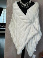 Nieuwe bruids sjaal van nepbont(E444), Kleding | Dames, Trouwkleding en Trouwaccessoires, Ophalen of Verzenden, Nieuw, Overige kleuren