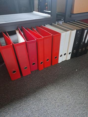 Gratis af te halen ordners ong 50 stuks