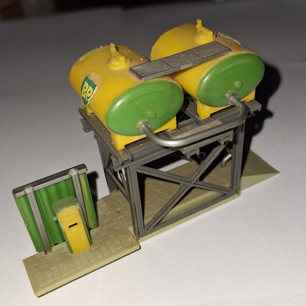 Faller diesel vulstation, Ophalen of Verzenden, Gelijkstroom of Wisselstroom, Brug, Tunnel of Gebouw, Overige merken