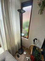 Zwarte halogeen lamp met glasplaat, Huis en Inrichting, Lampen | Vloerlampen, Ophalen, Gebruikt, Metaal, Minder dan 100 cm